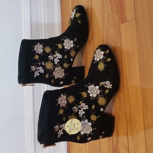 Forever 21 Velvet, Embroidered Booties with Heel - Size 6